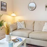 2 Bed In Oc-p32645